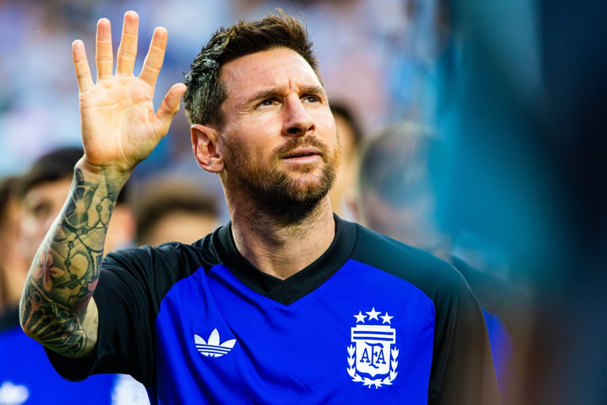 Lionel Messi, Arjantin'in En Yaşlı Golcüsü Oldu