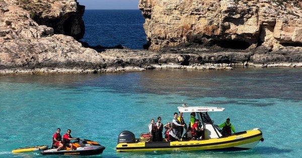 Comino'nun Mavi Lagün'ünde Boğulmaktan Son Anda Kurtarıldı