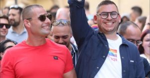 Cyrus Engerer: 'Hiçbir Yere Gitmiyoruz' – Pride'ın Önemini Vurguladı