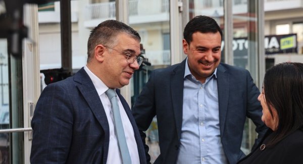 Bonett'in seçim kanvasçısı yeni görevinde de işe gelmiyor