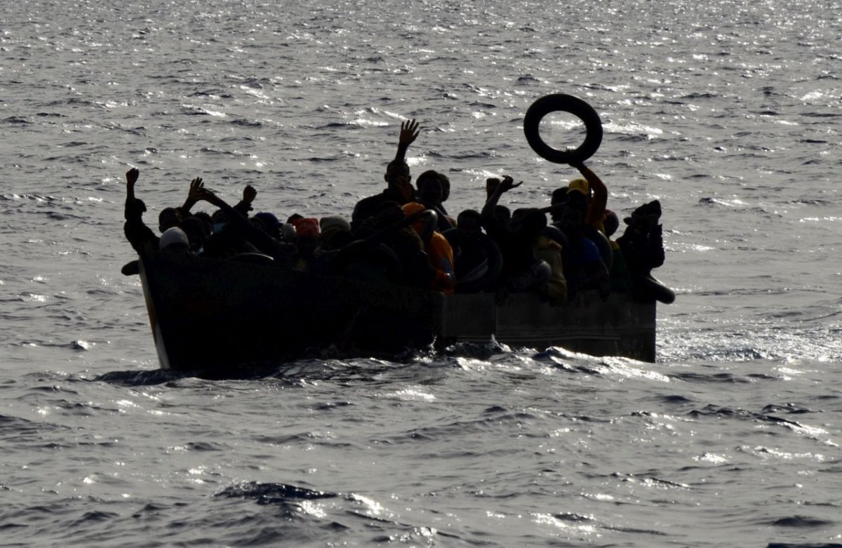Malta açıklarında göçmen teknesi alabora oldu: 10 kişi hayatını kaybetti