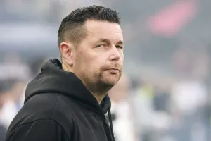 Crystal Palace, Pierre Sage'i Teknik Direktör Olarak Atamaya Hazırlanıyor