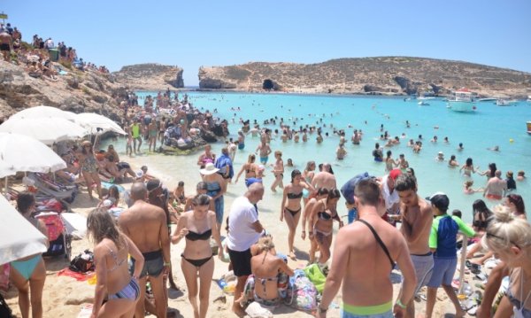 Comino'da Ziyaretçi Sayısı Yarımına İnecek