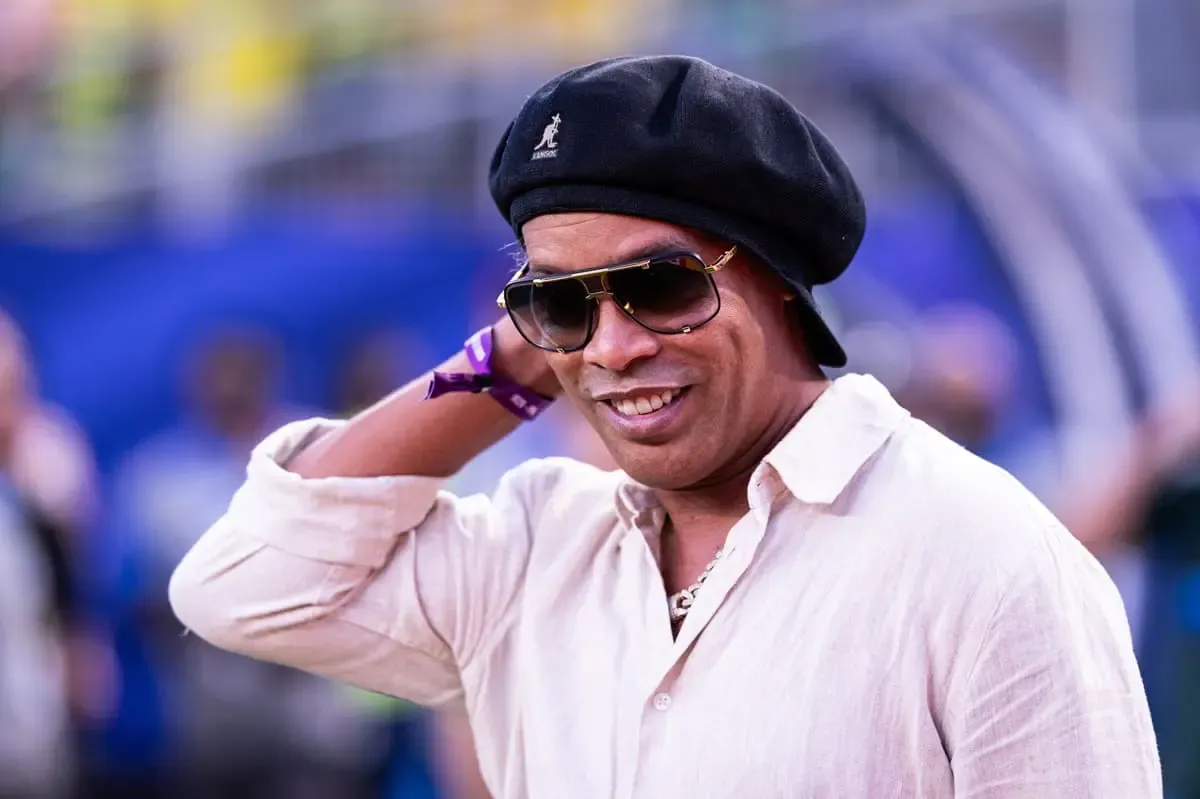 Ronaldinho İtalya'ya Dönüyor: 46 Yaşında Ravenna ile İmzalayacak