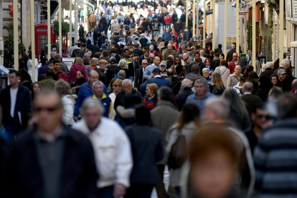 NSO verileri hükümet borcunun 1.139 milyon euro artarak 11.974,2 milyon euroya yükseldiğini gösteriyor