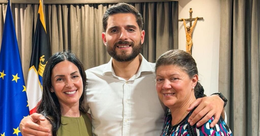 Alex Borg, Annesi ve Sevgilisine Teşekkür Etti: 'Her Adımda Yanımdaydılar'