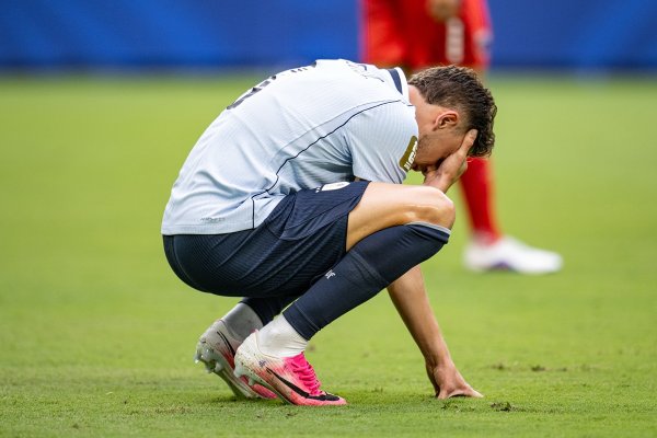 Uruguay Futbol Federasyonu, Dünya Kupası'nın Ardından Kafile Uçağını İptal Etti