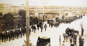 Fotoğraflarla: Vali Congreve'nin denize defin töreni, 1927