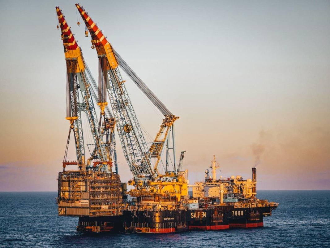 Saipem 7000, Libya'daki Bouri Projesi için Gaz İşleme Modülünü Yerleştirdi