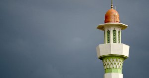 Irkçı Saldırılar Korkuları Körüklüyor: Seçim Kampanyası Yabancı Düşmanlığını Cesaretlendirdi