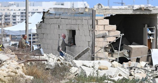 Hakim Salina Havai Fişek Fabrikası Patlama Alanını Ziyaret Etti, Soruşturma Sürüyor