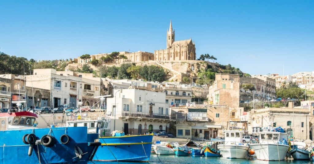 Gozo Açıklarında Teknenin Alabora Olması Sonucu Bir Adam Hayati Risk Taşıyor
