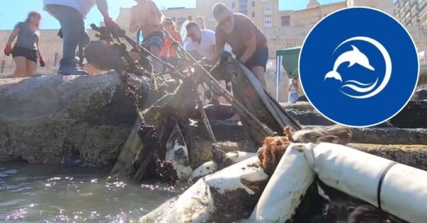 Marsamxett Deniz Tabanındaki Yıllanmış Plastik Ağlar Temizlendi