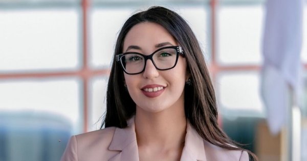 İzle: Naomi Cachia Yeni Yasama Döneminde Hükümet Kırbacı Olarak Devam Ediyor