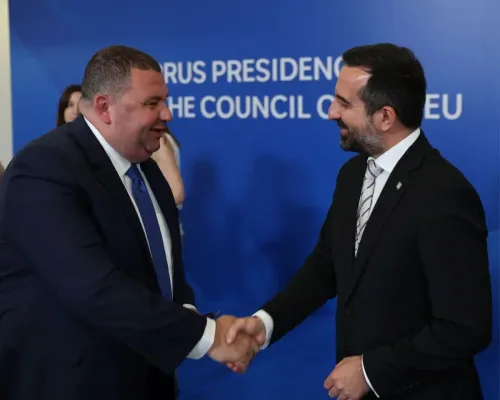 Malta: AB Göç Paktı Uygulamaya Bağlı