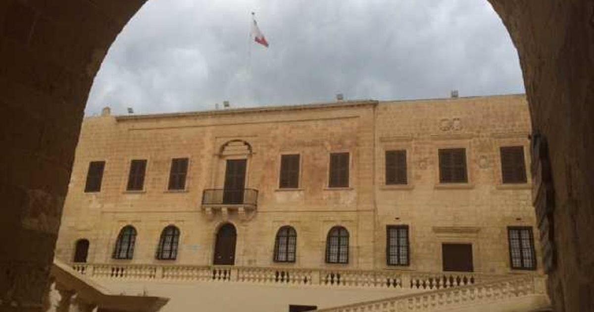 Reşit Olmayanların Cinsel İstismarıyla Suçlanan Zanlı İçin Polise Başvuran Gençlerin Sayısı Artıyor