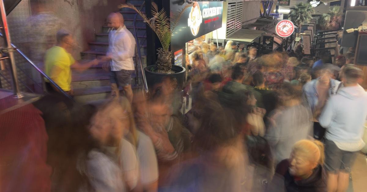 İhbar Üzerine Paceville'de Uyuşturucu Satıcıları Suçüstü Yakalandı