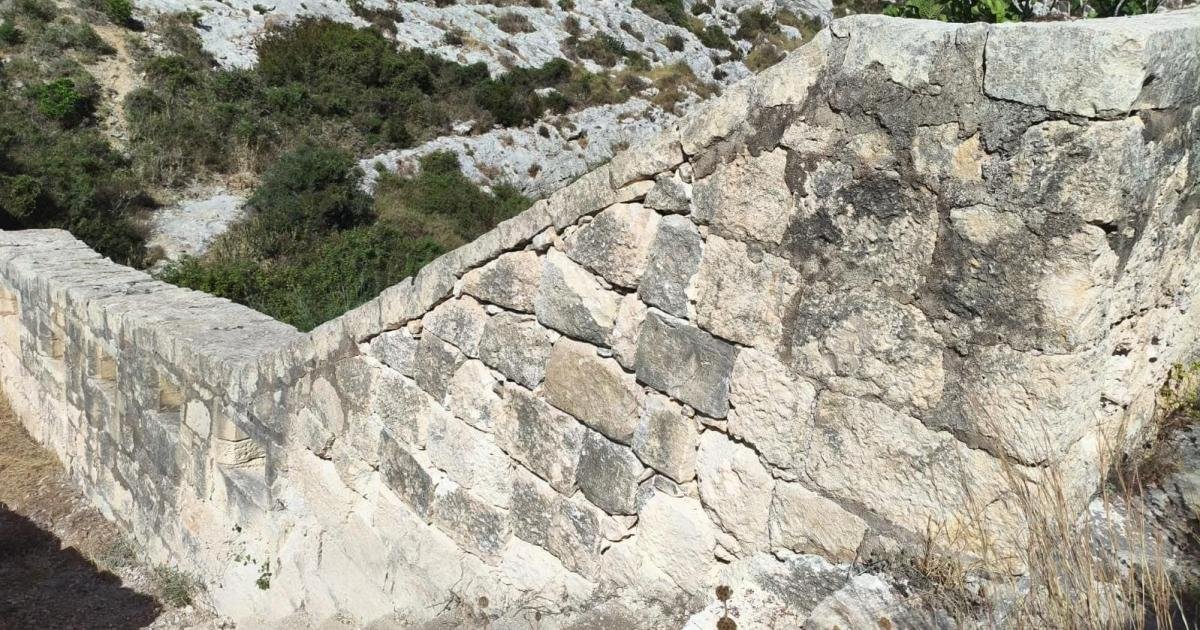 Victoria Lines Duvarı Restore Edildi, Çöküşün Nedeni Sorgulanıyor