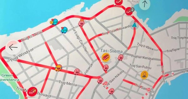 Sliema'da Bayram Trafiği: Bir Blokluk Yol İki Saat Sürdü