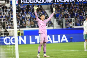 Manchester City, Kaleci Pierce Charles'ı Transfer Etti
