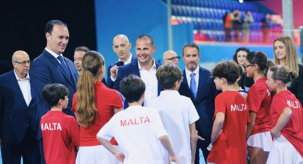 Yeni tenis kompleksinin maliyeti iki katına çıkarak 2,8 milyon Euro'ya ulaştı; proje üç yıl gecikmeyle tamamlandı