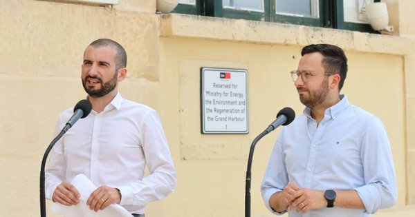 Hükümet Elektrik Kesintilerinden Sorumlu