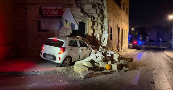 Attard'da Kaza: İki Reşit Olmayan Yaralandı