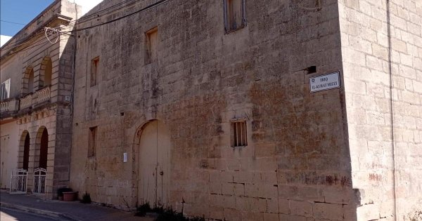 Qrendi'deki Beş Katlı Proje Planlama Kurulu'na Yönlendirildi