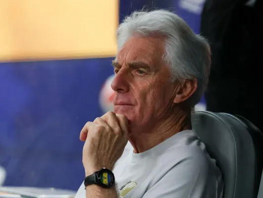 Güney Afrika Futbol Federasyonu, Hugo Broos'un istifa haberlerini yalanladı: 'Kendisi teknik direktörümüz olarak devam ediyor'
