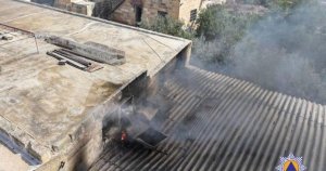 Marsascala'da Endüstriyel Garaj Yangını: 30 Bin Litre Su Kullanıldı