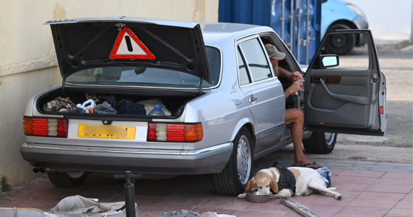 Koridorlarda Uyuyanlar, Arabalara Sığınanlar: Elektrik Kesintileriyle Mücadele