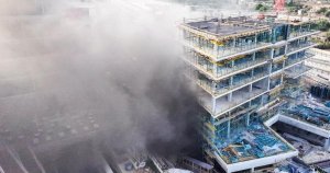 Malta Havalimanı yakınındaki SkyParks 2 inşaatında yangın çıktı