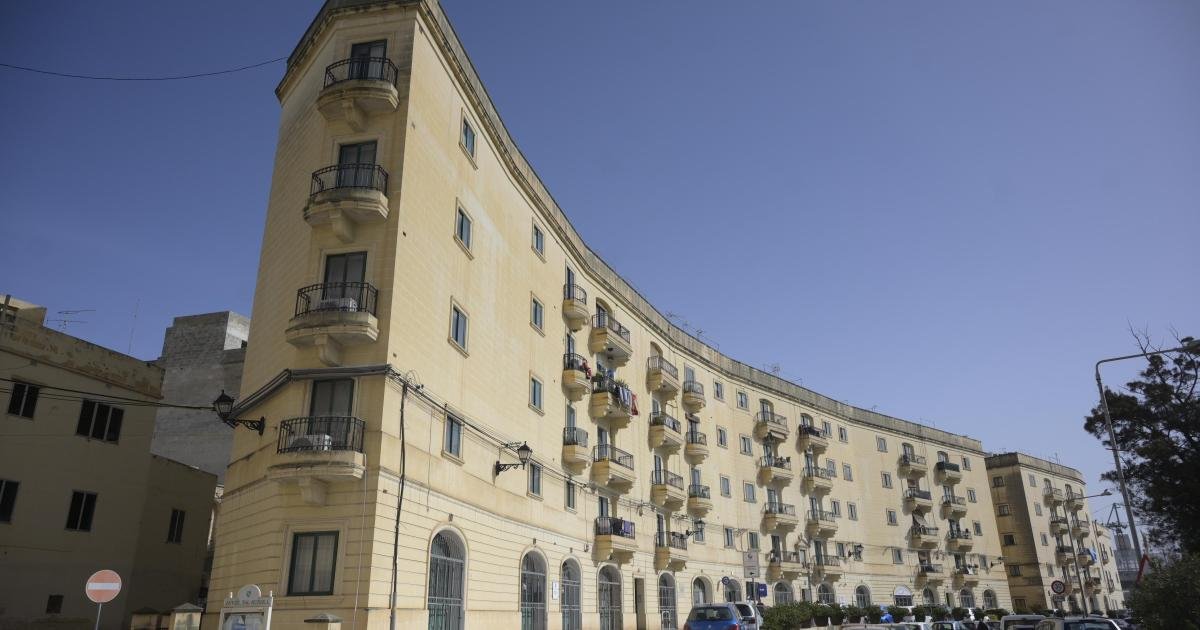 Emeklilere Sosyal Konutlarda Kira Artışına Karşı Koruma