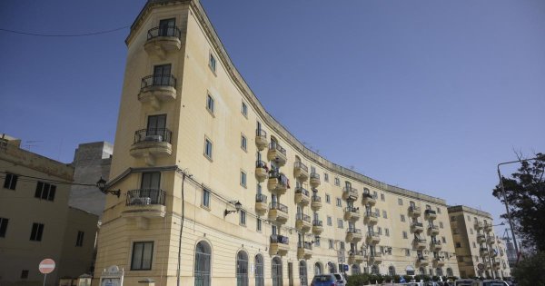 Emeklilere Sosyal Konutlarda Kira Artışına Karşı Koruma