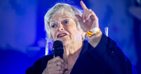 Eski Milletvekili Ann Widdecombe'un Ölümüyle İlgili Cinayet Şüphesiyle Tutuklama