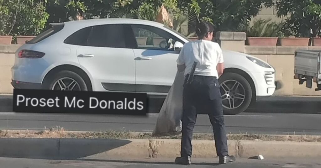 McDonald's Mrieħel Personeline Övgü: Başkalarının Çöplerini Temizlediler