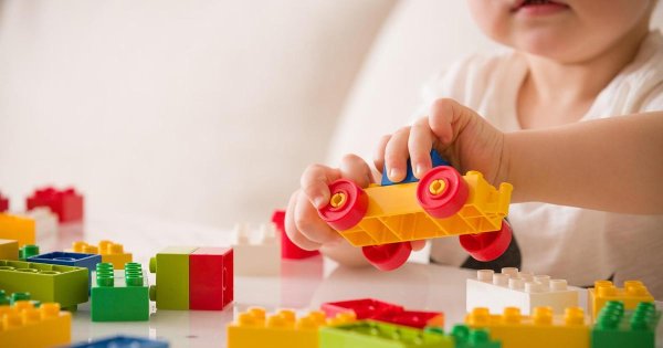 Çocuk Bakımı Kuralları Aileleri Hasta Çocukları Göndermeye Zorluyor