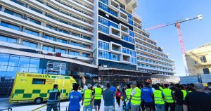St. George's Körfezi'ndeki db Group İnşaatında Küçük Yangın Çıktı