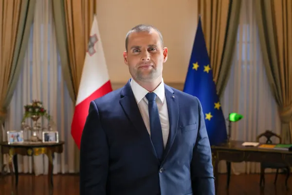 Göç, Malta'nın nüfusunu yaklaşık 588.000'e çıkardı