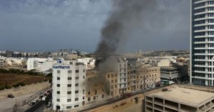 Gżira'da Terk Edilmiş Bina Alevlere Teslim Oldu