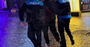 Polis Çavuşu, St Julian's'ta Sabaha Karşı Çıkan Kavgayı Ayırırken Kafasına Yumruk Yedi ve Hastaneye Kaldırıldı