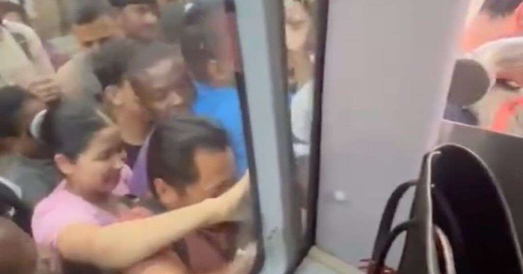 Viral Otobüs Videosu Malta'nın Aşırı Kalabalık Sorununu Yeniden Tartışmaya Açtı
