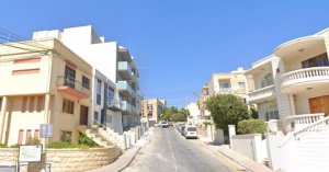 Swieqi'de Şüpheli Bir Adam Apartman Pencerelerine Bakarken Görüldü: Reddit Kullanıcısı Uyardı