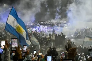 Arjantin Milli Takımı Messi'siz Evine Döndü, Coşkulu Karşılama