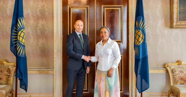 Chris Fearne, Commonwealth Bakanlar Eylem Grubu Başkanı Seçildi