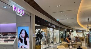 Dizz Group markalarının mağazalarının bulunduğu bir alışveriş merkezi