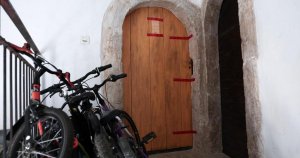 Fransa'da Kardan Kutularda Beş Bebek Cesedi Bulundu