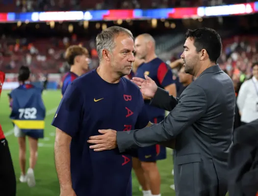 Barcelona'dan Deco açıklaması: "Forvet transferi? Üzerinde çalışıyoruz"
