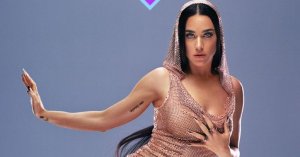 Katy Perry'nin Malta'daki Isle of MTV Performansındaki Şişe Kaosu Comedy Joe Sayesinde Yeniden Gündemde