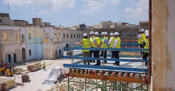 Qormi'deki San Ġorġ İlkokulu'nda Yenileme Çalışmaları Devam Ediyor